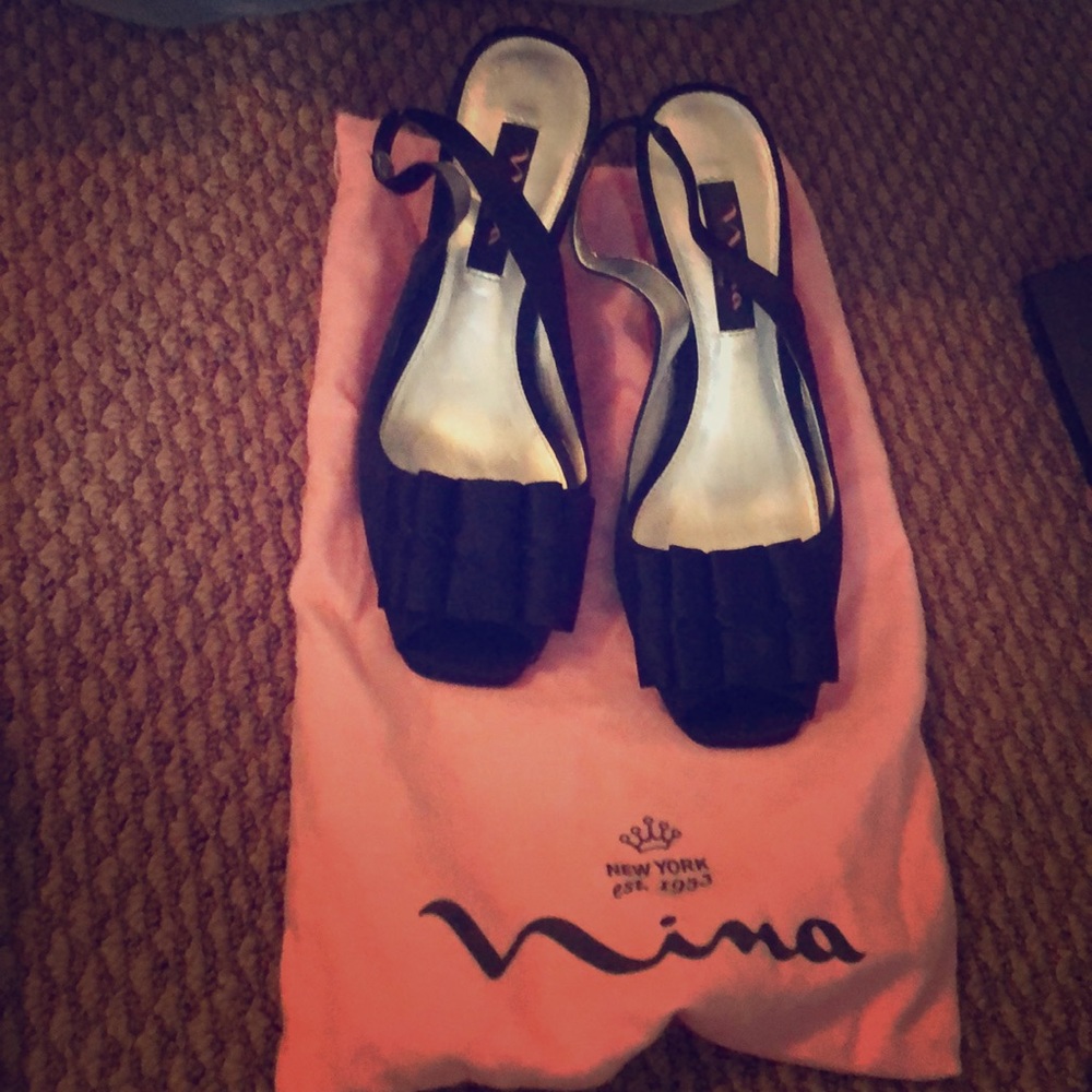 Open toe heel shoes black 2 inch heels